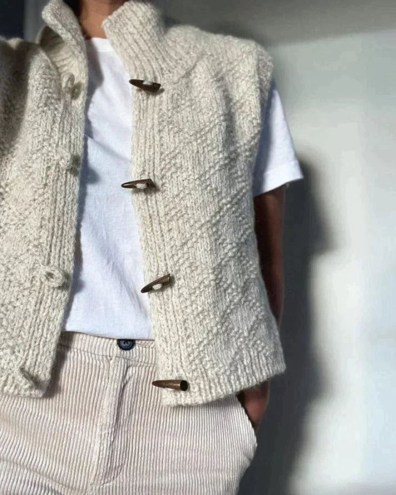 Elegant Sleeveless Knit Vest for Effortless Layering and Stylish Comfort 3