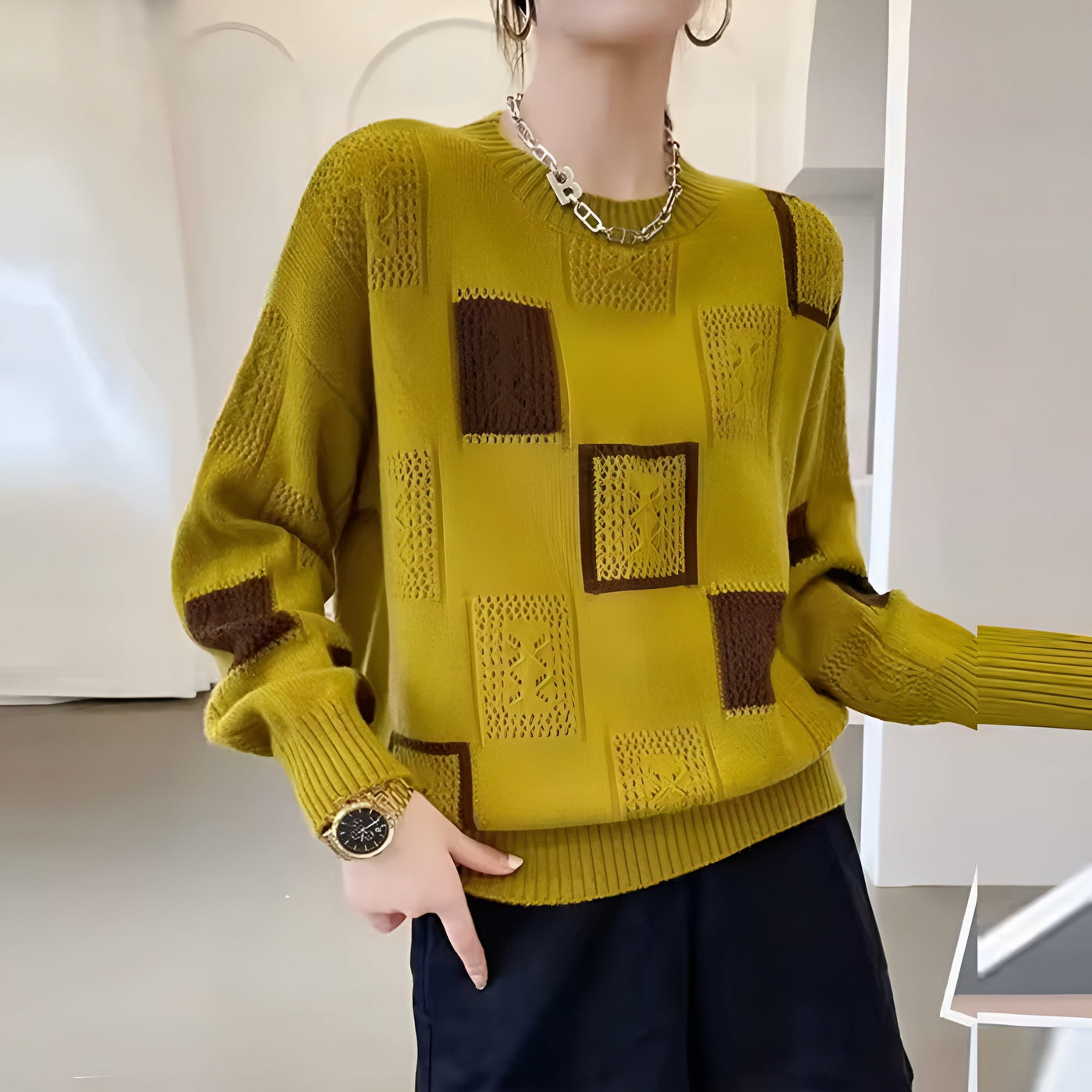 Chic Loose-Fit Women's Sweater with Round Neckline and Long Sleeves – Comfortable Knit Top for Everyday Style 2